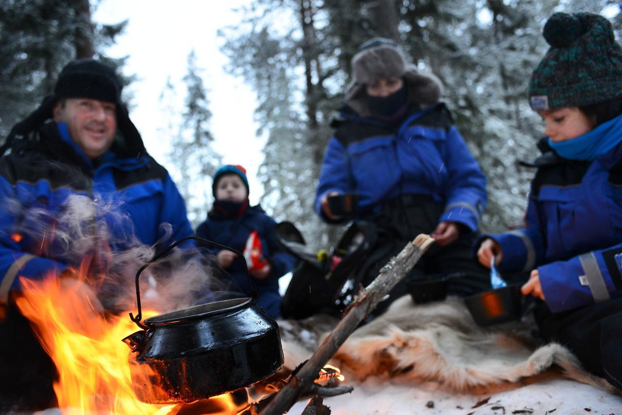 Pine Bay Lodge Person Экстерьер фото